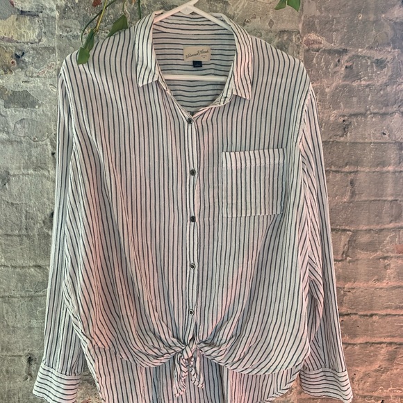 Universal Thread Striped Button Down - L - Picture 1 of 3